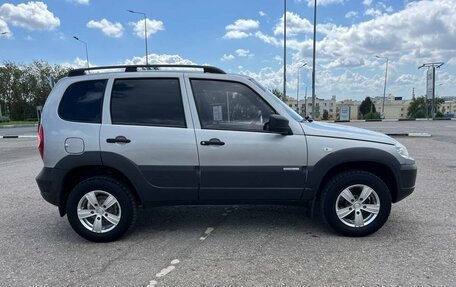 Chevrolet Niva I рестайлинг, 2014 год, 713 800 рублей, 3 фотография