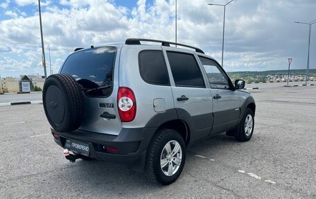 Chevrolet Niva I рестайлинг, 2014 год, 713 800 рублей, 4 фотография