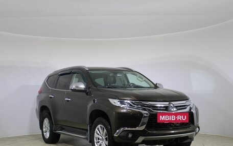 Mitsubishi Pajero Sport III рестайлинг, 2017 год, 2 890 000 рублей, 3 фотография