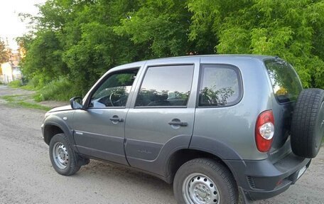 Chevrolet Niva I рестайлинг, 2013 год, 680 000 рублей, 4 фотография