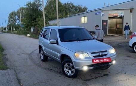 Chevrolet Niva I рестайлинг, 2018 год, 850 000 рублей, 3 фотография