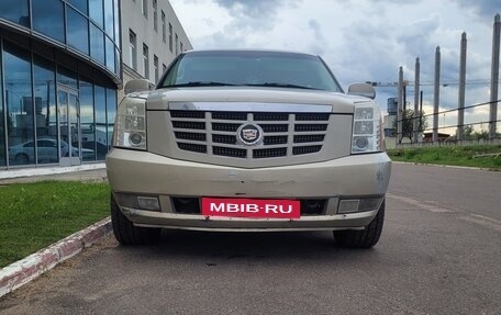 Cadillac Escalade III, 2007 год, 1 350 000 рублей, 2 фотография