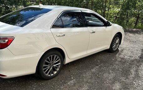 Toyota Camry, 2017 год, 2 000 000 рублей, 2 фотография