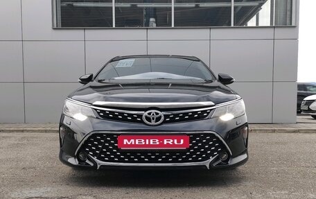 Toyota Camry, 2017 год, 2 600 000 рублей, 2 фотография