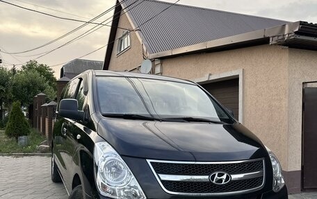 Hyundai Grand Starex Grand Starex I рестайлинг 2, 2014 год, 2 600 000 рублей, 3 фотография