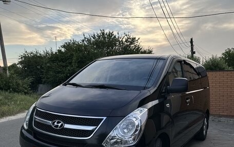 Hyundai Grand Starex Grand Starex I рестайлинг 2, 2014 год, 2 600 000 рублей, 2 фотография