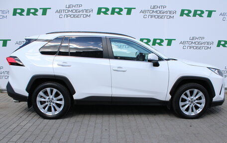 Toyota RAV4, 2019 год, 2 739 000 рублей, 2 фотография