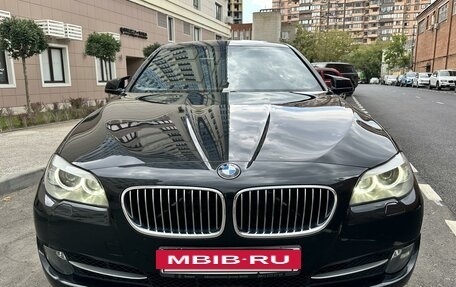 BMW 5 серия, 2012 год, 2 800 000 рублей, 2 фотография