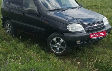 Chevrolet Niva I рестайлинг, 2005 год, 340 000 рублей, 2 фотография