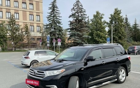 Toyota Highlander III, 2012 год, 2 590 000 рублей, 2 фотография