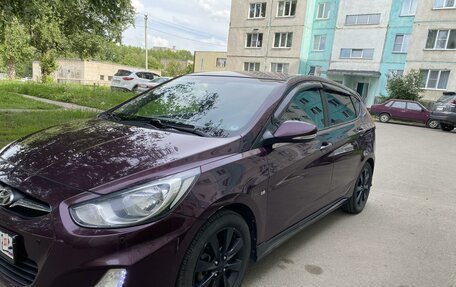 Hyundai Solaris II рестайлинг, 2012 год, 910 000 рублей, 2 фотография