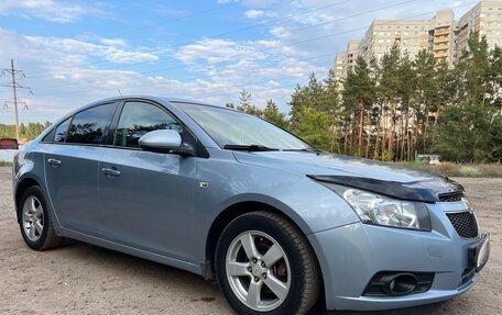 Chevrolet Cruze II, 2011 год, 925 000 рублей, 4 фотография