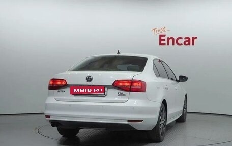 Volkswagen Jetta VI, 2015 год, 1 685 000 рублей, 4 фотография