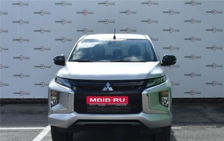 Mitsubishi L200 IV рестайлинг, 2023 год, 4 635 000 рублей, 2 фотография