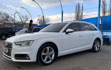 Audi A4, 2019 год, 2 950 000 рублей, 2 фотография