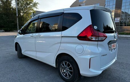 Honda Freed II, 2017 год, 1 840 000 рублей, 4 фотография