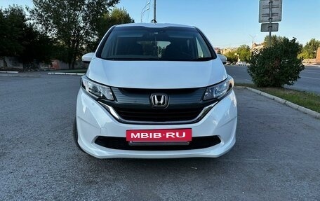 Honda Freed II, 2017 год, 1 840 000 рублей, 2 фотография