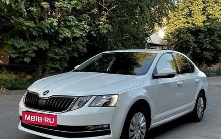 Skoda Octavia, 2020 год, 1 950 000 рублей, 2 фотография