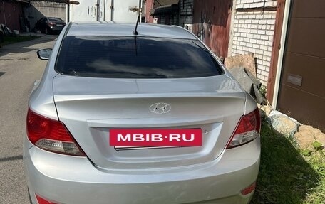 Hyundai Solaris II рестайлинг, 2013 год, 600 000 рублей, 2 фотография