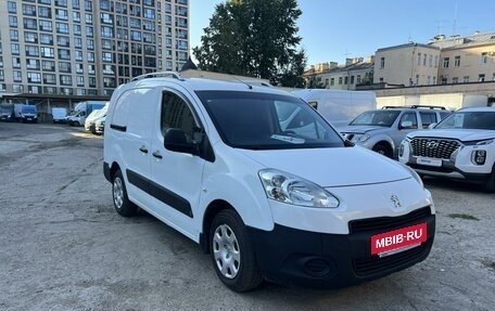 Peugeot Partner II рестайлинг 2, 2013 год, 899 000 рублей, 3 фотография