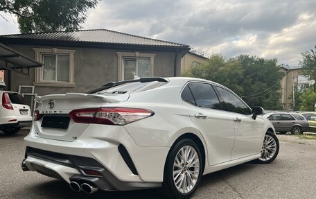 Toyota Camry, 2019 год, 4 500 000 рублей, 3 фотография