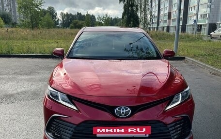 Toyota Camry, 2021 год, 3 900 000 рублей, 4 фотография