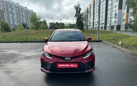 Toyota Camry, 2021 год, 3 900 000 рублей, 3 фотография