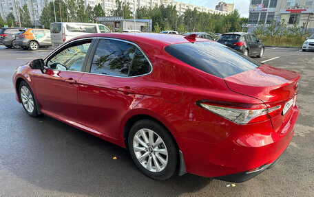 Toyota Camry, 2021 год, 3 900 000 рублей, 7 фотография