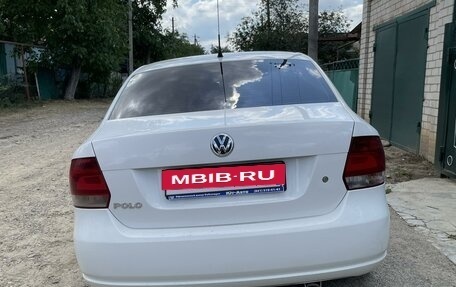 Volkswagen Polo VI (EU Market), 2011 год, 740 000 рублей, 2 фотография