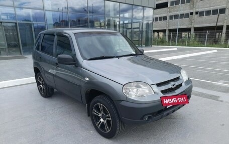 Chevrolet Niva I рестайлинг, 2019 год, 789 000 рублей, 2 фотография