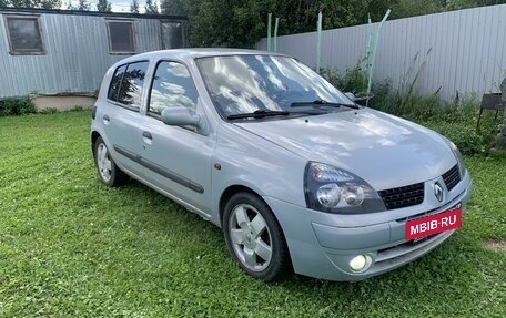 Renault Clio III, 2002 год, 350 000 рублей, 2 фотография