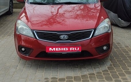 KIA cee'd I рестайлинг, 2011 год, 850 000 рублей, 2 фотография