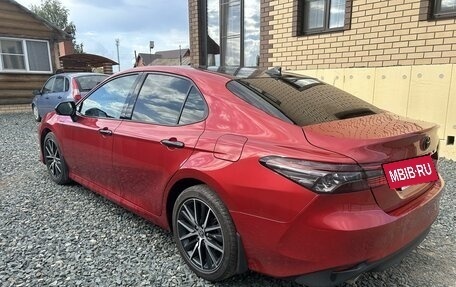 Toyota Camry, 2021 год, 3 960 000 рублей, 5 фотография