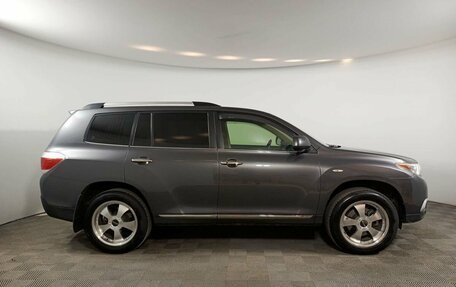 Toyota Highlander III, 2010 год, 2 110 000 рублей, 3 фотография