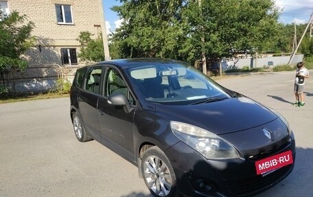 Renault Scenic III, 2009 год, 650 000 рублей, 2 фотография