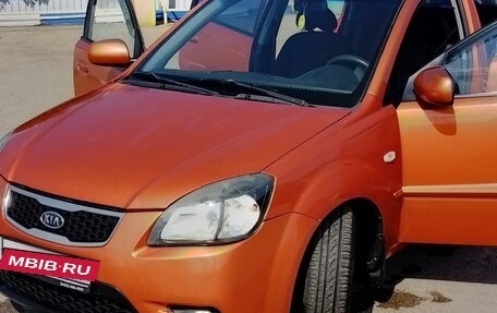 KIA Rio II, 2010 год, 633 333 рублей, 2 фотография