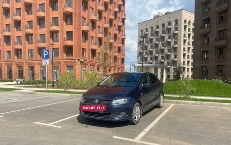 Volkswagen Polo VI (EU Market), 2012 год, 750 000 рублей, 2 фотография