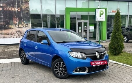 Renault Sandero II рестайлинг, 2016 год, 820 000 рублей, 2 фотография