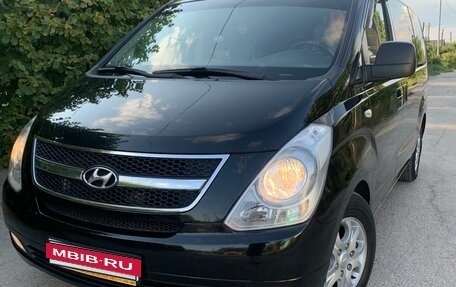 Hyundai H-1 II рестайлинг, 2011 год, 2 100 000 рублей, 4 фотография