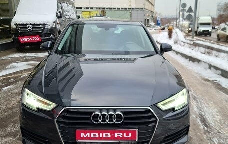 Audi A4, 2019 год, 2 800 000 рублей, 3 фотография