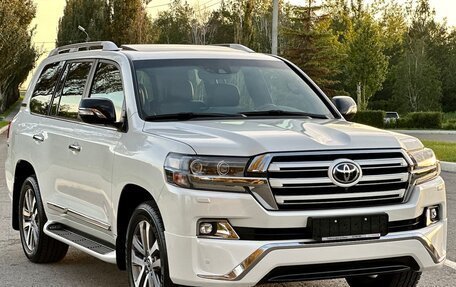 Toyota Land Cruiser 200, 2016 год, 7 950 000 рублей, 8 фотография