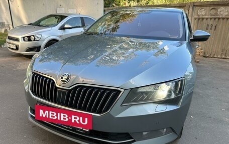 Skoda Superb III рестайлинг, 2017 год, 2 100 000 рублей, 3 фотография