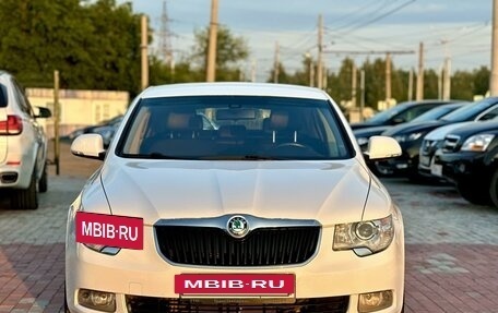 Skoda Superb III рестайлинг, 2012 год, 1 220 000 рублей, 1 фотография