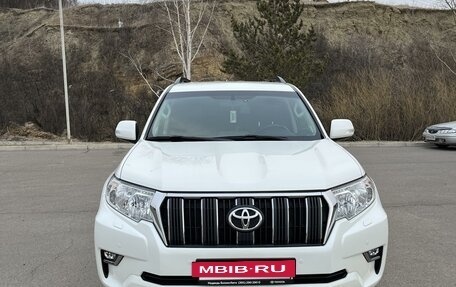 Toyota Land Cruiser Prado 150 рестайлинг 2, 2017 год, 4 400 000 рублей, 1 фотография