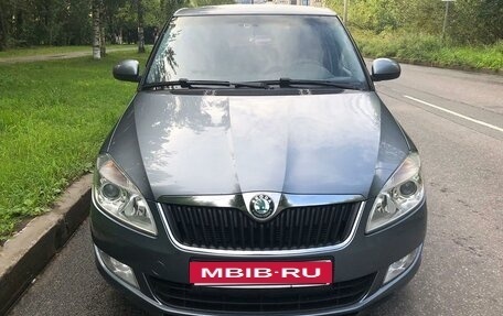 Skoda Fabia II, 2012 год, 695 000 рублей, 2 фотография