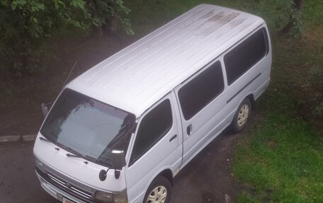 Toyota HiAce H100, 1998 год, 450 000 рублей, 3 фотография