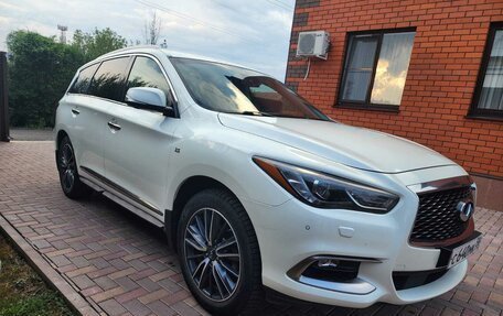 Infiniti QX60 I рестайлинг, 2017 год, 2 430 000 рублей, 2 фотография