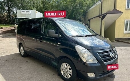 Hyundai H-1 II рестайлинг, 2015 год, 1 780 000 рублей, 2 фотография