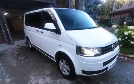 Volkswagen Multivan T5, 2011 год, 2 990 000 рублей, 2 фотография