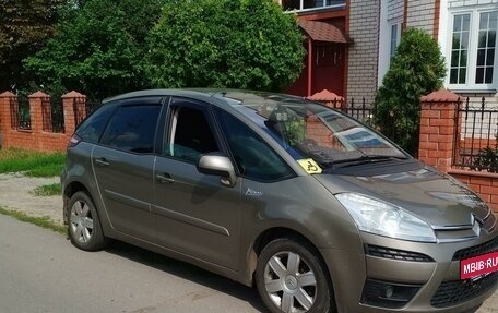 Citroen C4 Picasso II рестайлинг, 2012 год, 830 000 рублей, 2 фотография